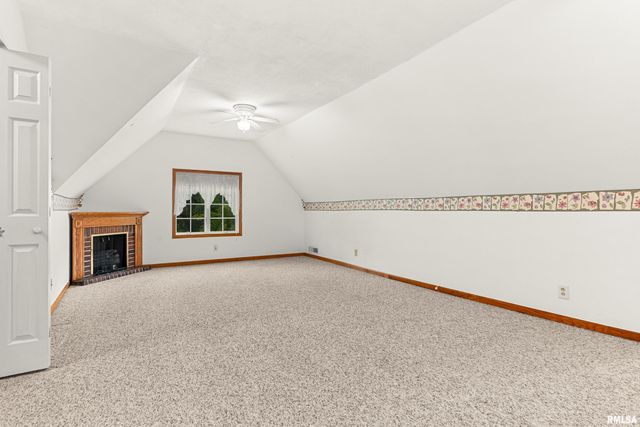 7514 N GALENA Road, Peoria, IL 61615
