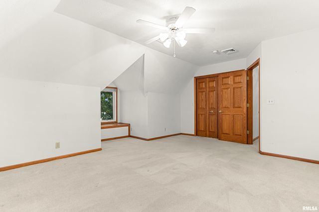 7514 N GALENA Road, Peoria, IL 61615