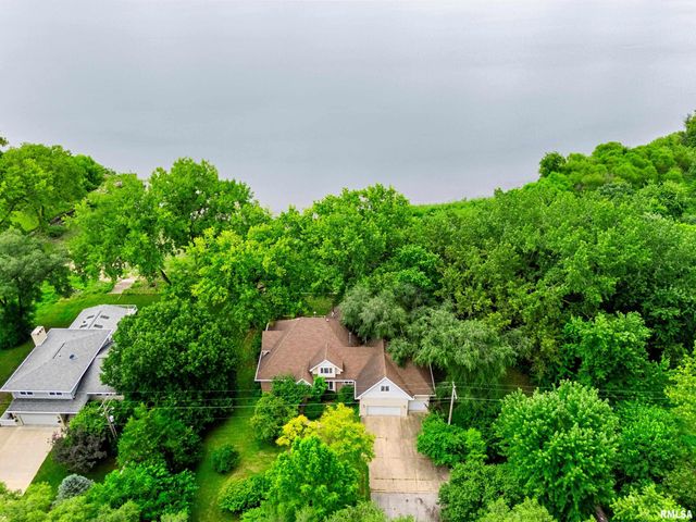 7514 N GALENA Road, Peoria, IL 61615