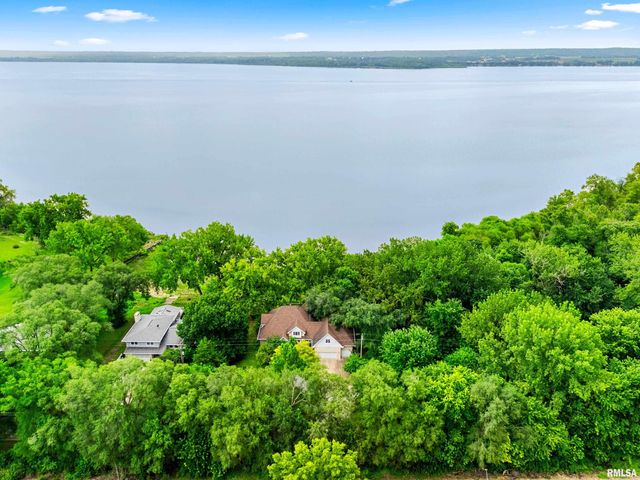 7514 N GALENA Road, Peoria, IL 61615