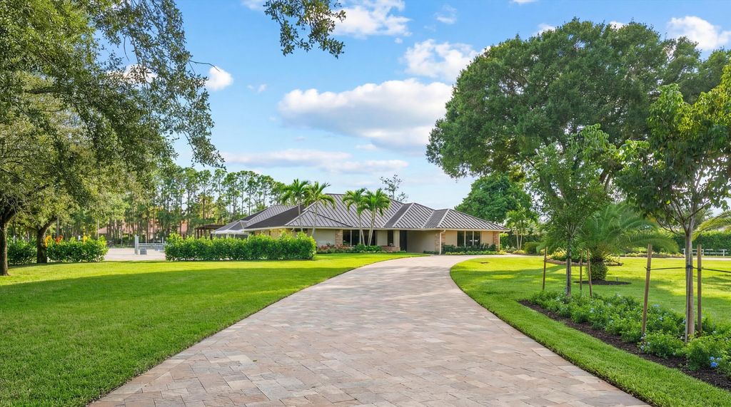 14598 Halter Road, Wellington, FL 33414