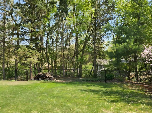 1830 Walnut Lane, Eagan, MN 55122