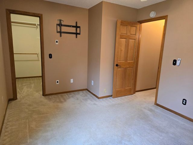 1830 Walnut Lane, Eagan, MN 55122
