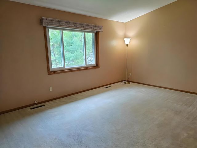 1830 Walnut Lane, Eagan, MN 55122