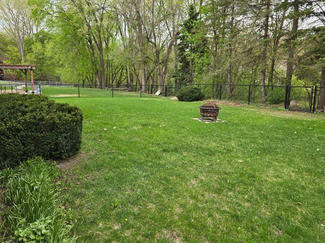 1830 Walnut Lane, Eagan, MN 55122