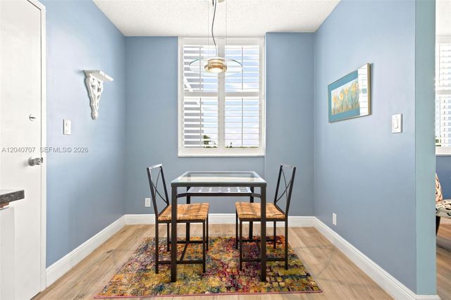 4350 Hillcrest Dr 611 611, Hollywood, FL 33021