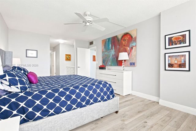 4350 Hillcrest Dr 611 611, Hollywood, FL 33021