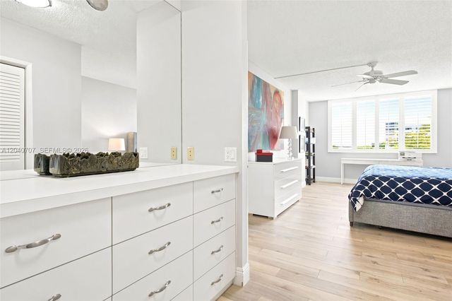 4350 Hillcrest Dr 611 611, Hollywood, FL 33021