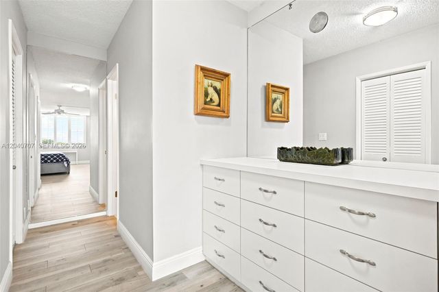 4350 Hillcrest Dr 611 611, Hollywood, FL 33021