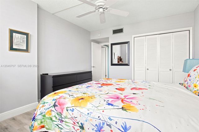 4350 Hillcrest Dr 611 611, Hollywood, FL 33021
