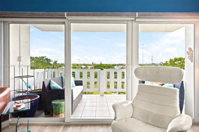 4350 Hillcrest Dr 611 611, Hollywood, FL 33021