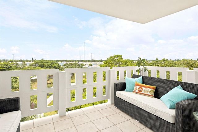 4350 Hillcrest Dr 611 611, Hollywood, FL 33021