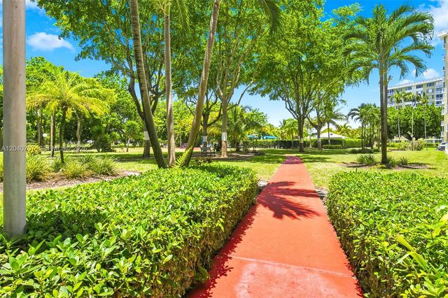 4350 Hillcrest Dr 611 611, Hollywood, FL 33021