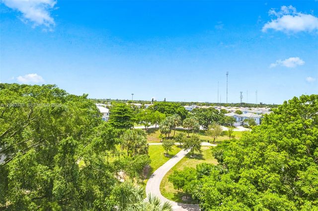 4350 Hillcrest Dr 611 611, Hollywood, FL 33021