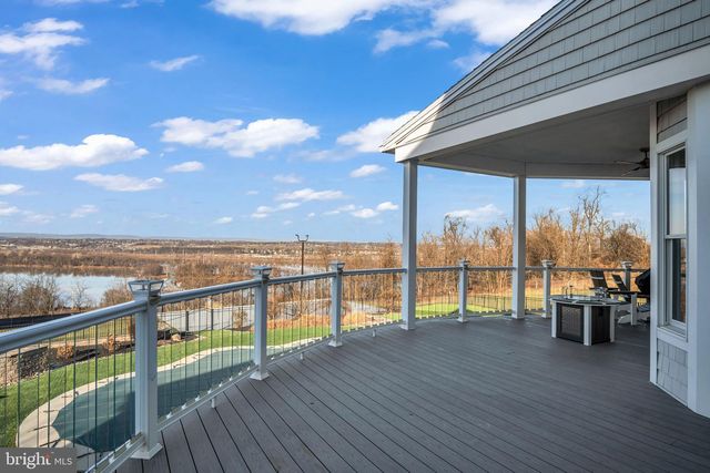 297 THORLEY RD, New Cumberland, PA 17070