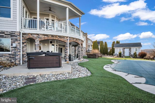 297 THORLEY RD, New Cumberland, PA 17070