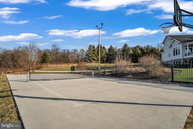 297 THORLEY RD, New Cumberland, PA 17070