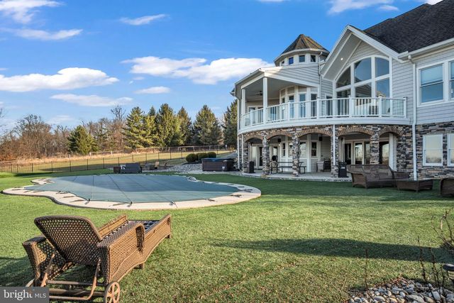 297 THORLEY RD, New Cumberland, PA 17070