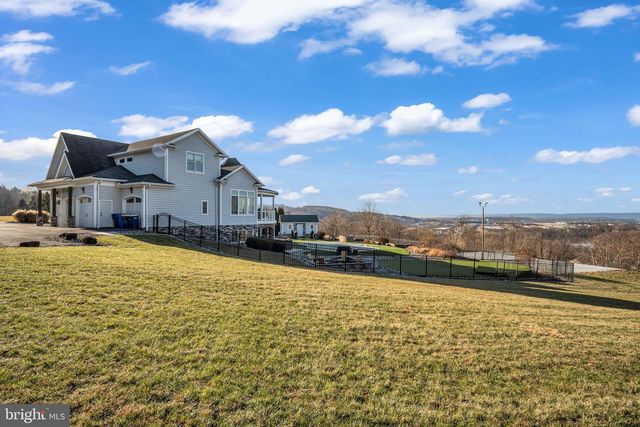 297 THORLEY RD, New Cumberland, PA 17070