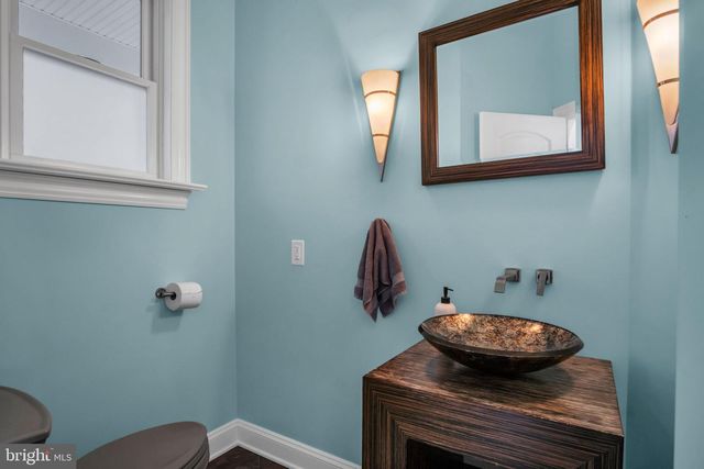 297 THORLEY RD, New Cumberland, PA 17070