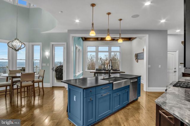 297 THORLEY RD, New Cumberland, PA 17070