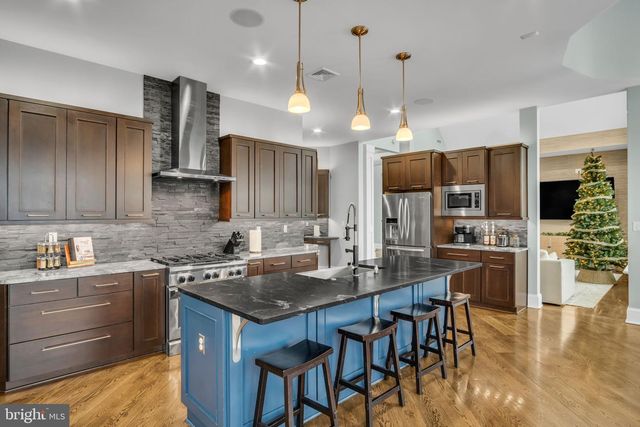 297 THORLEY RD, New Cumberland, PA 17070