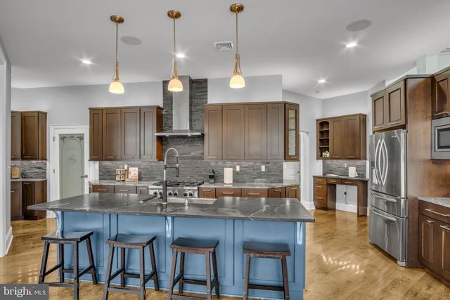 297 THORLEY RD, New Cumberland, PA 17070