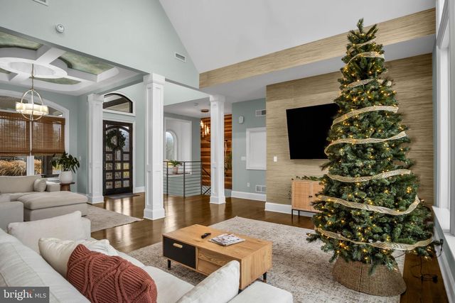 297 THORLEY RD, New Cumberland, PA 17070