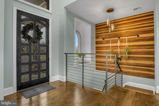 297 THORLEY RD, New Cumberland, PA 17070