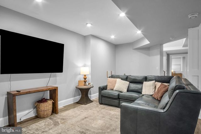 297 THORLEY RD, New Cumberland, PA 17070