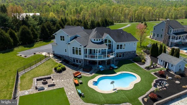 297 THORLEY RD, New Cumberland, PA 17070