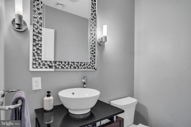 297 THORLEY RD, New Cumberland, PA 17070