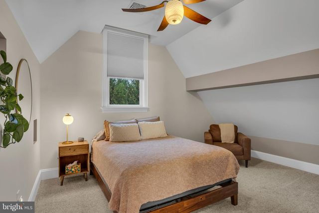 297 THORLEY RD, New Cumberland, PA 17070