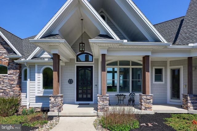 297 THORLEY RD, New Cumberland, PA 17070