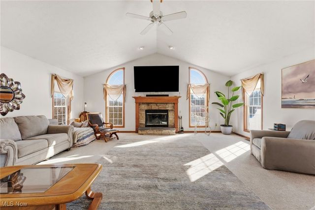 14716 Lawmont Street, North Lawrence, OH 44666