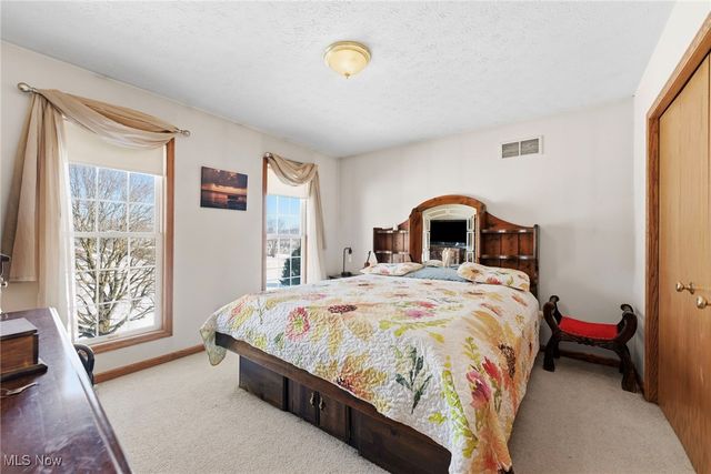 14716 Lawmont Street, North Lawrence, OH 44666