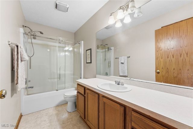 14716 Lawmont Street, North Lawrence, OH 44666