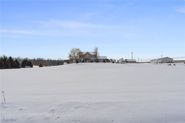 14716 Lawmont Street, North Lawrence, OH 44666