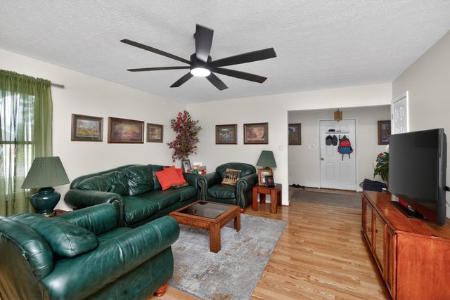 312 Bell Lawn Drive, Nicholasville, KY 40356
