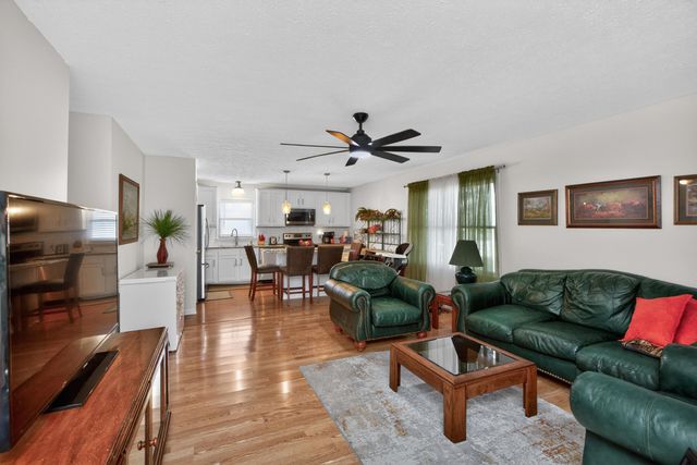 312 Bell Lawn Drive, Nicholasville, KY 40356