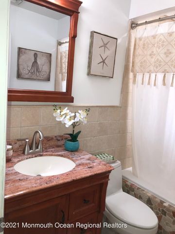 362 Venice Drive, Lavallette, NJ 08735