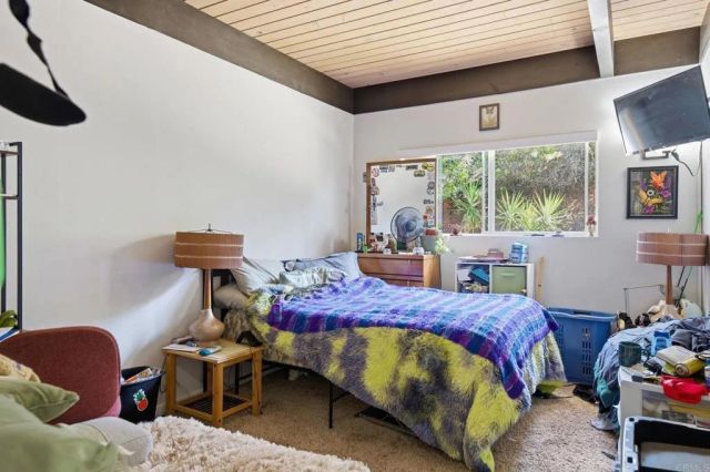 2106 Vista Grande Drive, Vista, CA 92084