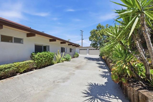 2106 Vista Grande Drive, Vista, CA 92084