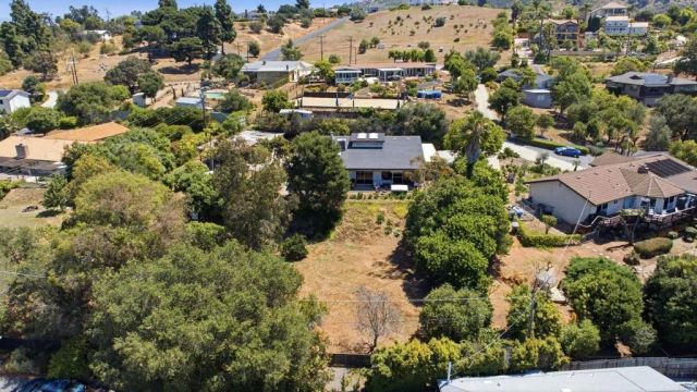 2106 Vista Grande Drive, Vista, CA 92084