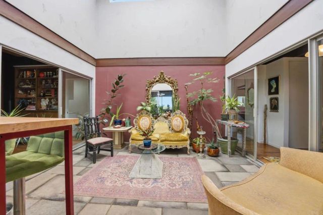 2106 Vista Grande Drive, Vista, CA 92084