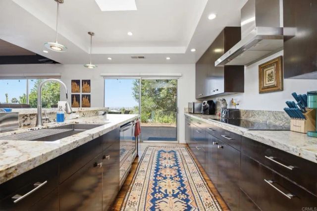 2106 Vista Grande Drive, Vista, CA 92084