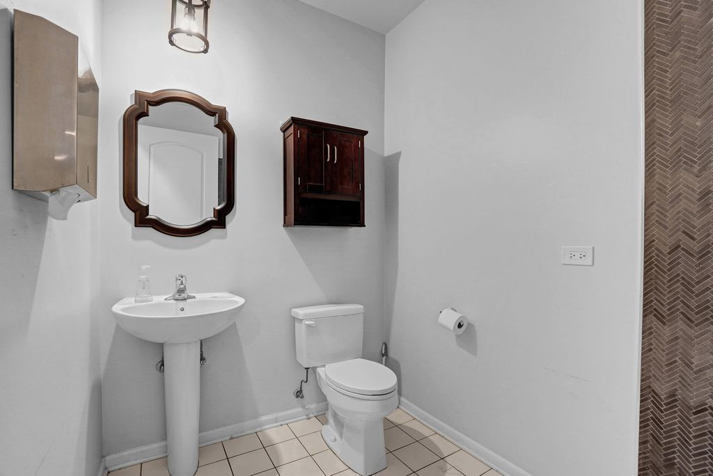 1419 W CHICAGO Avenue C1, Chicago, IL 60642 — photo 5