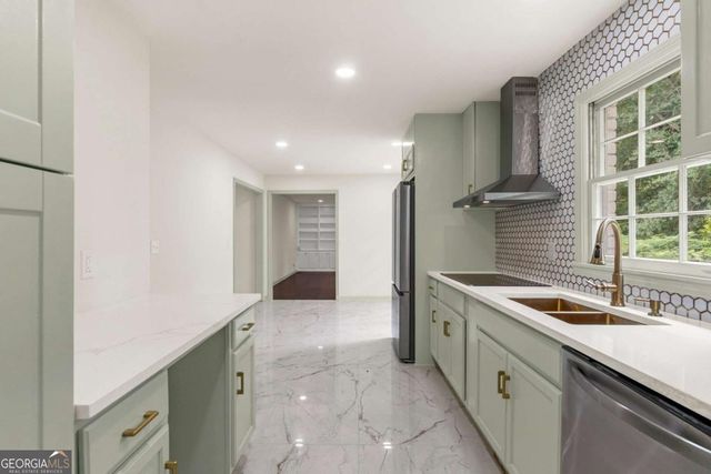 4431 Buckingham Circle, Decatur, GA 30035