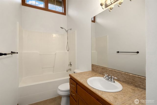 1905 NE 125th Street, Seattle, WA 98125