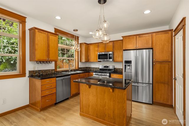 1905 NE 125th Street, Seattle, WA 98125